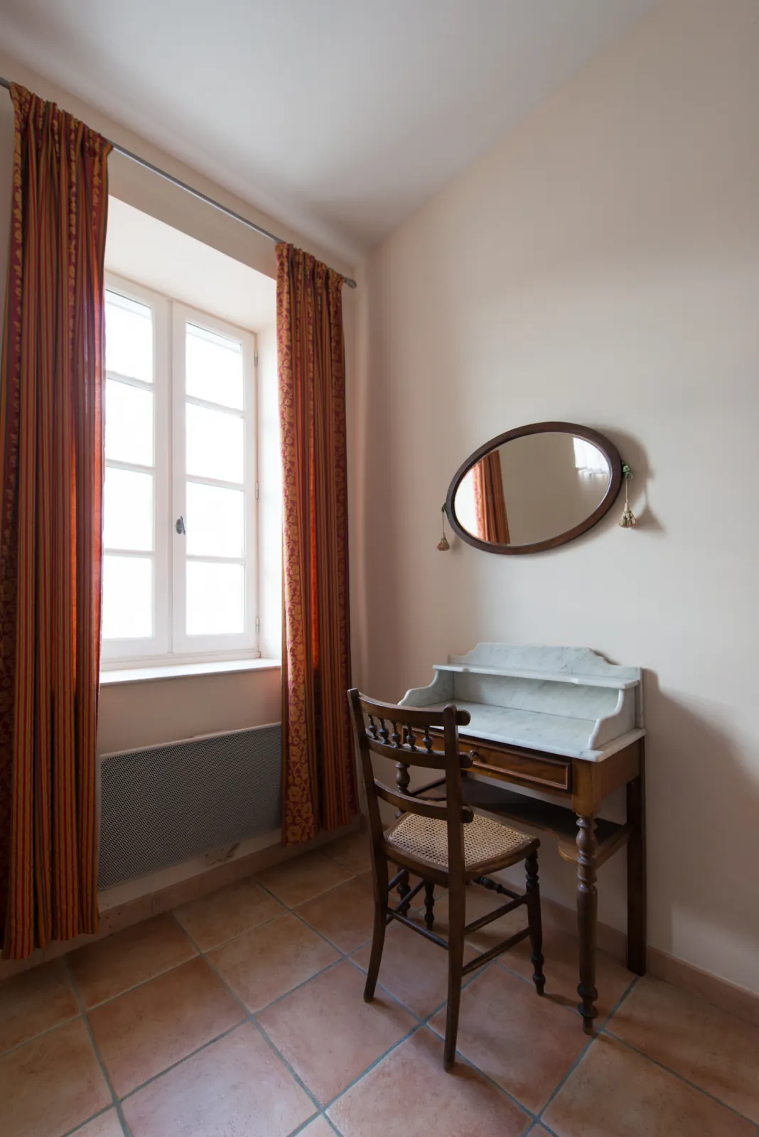 master bedroom detail